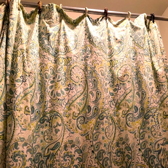 Tahari Other - Tahari home shower curtain.